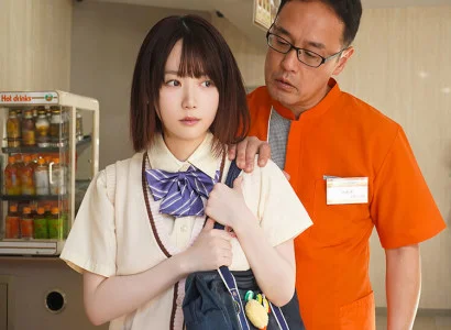 Anh quản lý xử lý em gái ăn cắp vặt trong cửa hàng
